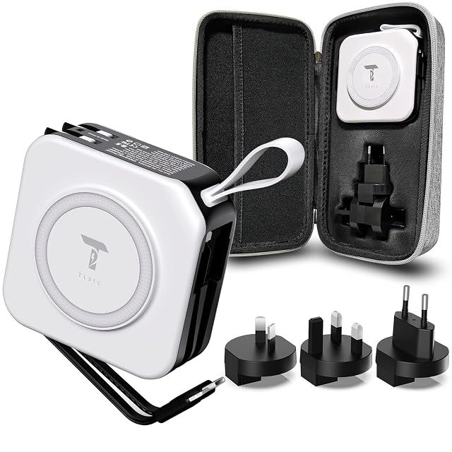 Tlsic Powerpack Universal power bank with its three interchangeable travel plugs